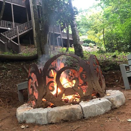Cozy Creekfront Family Cabin-Pet Friendly -Gamerm-Hot Tub 히와세이 외부 사진