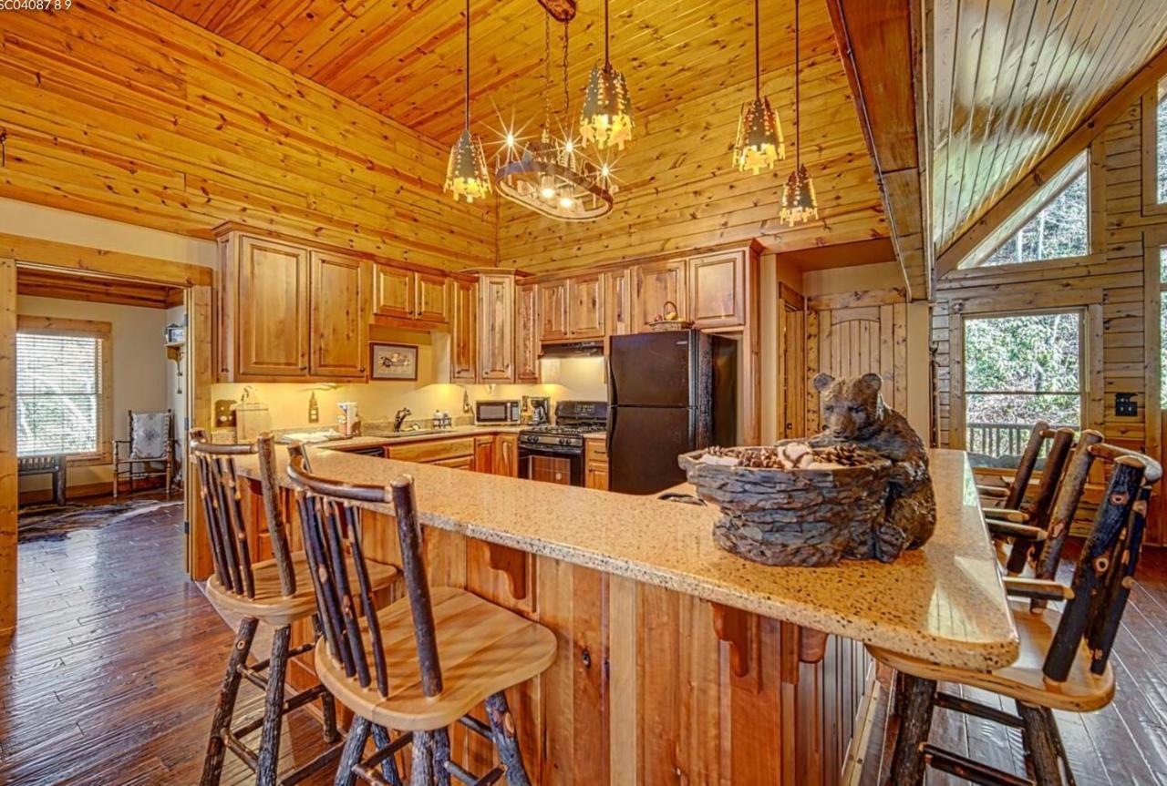 Cozy Creekfront Family Cabin-Pet Friendly -Gamerm-Hot Tub 히와세이 외부 사진