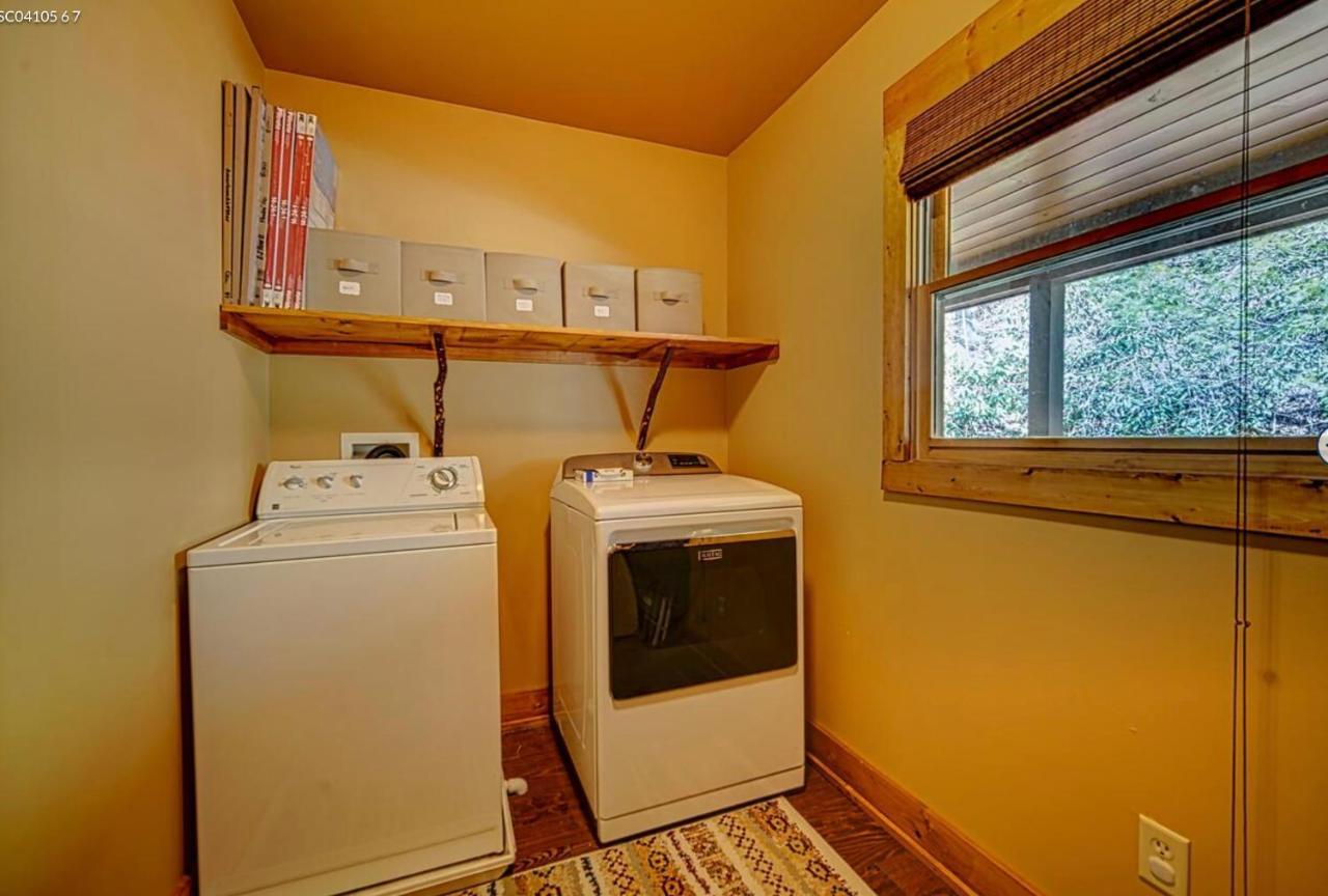 Cozy Creekfront Family Cabin-Pet Friendly -Gamerm-Hot Tub 히와세이 외부 사진