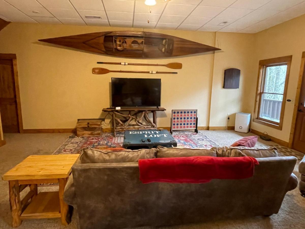 Cozy Creekfront Family Cabin-Pet Friendly -Gamerm-Hot Tub 히와세이 외부 사진
